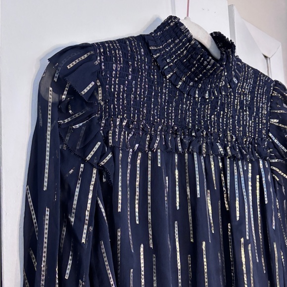 Elie Tahari Tops - Elie Tahari Black & Gold 🐝 metallic ribbon bib Blouse